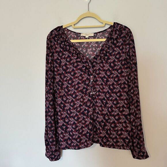 LOFT Tops - Loft Blouse Womens XL Heart Bouquet Ruffle V-Neck Floral Navy Blue Puff Relaxed